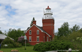 Big-Bay-Point-Lgthouse-0490.gif